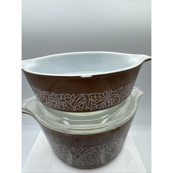 Vintage Pyrex (2) Set Woodland Casserole Dishes 473 B & 471 B With 1 Lid - Picture 5 of 12